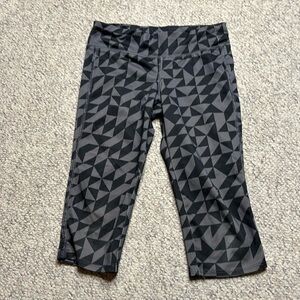 Old Navy Active Capris Leggings